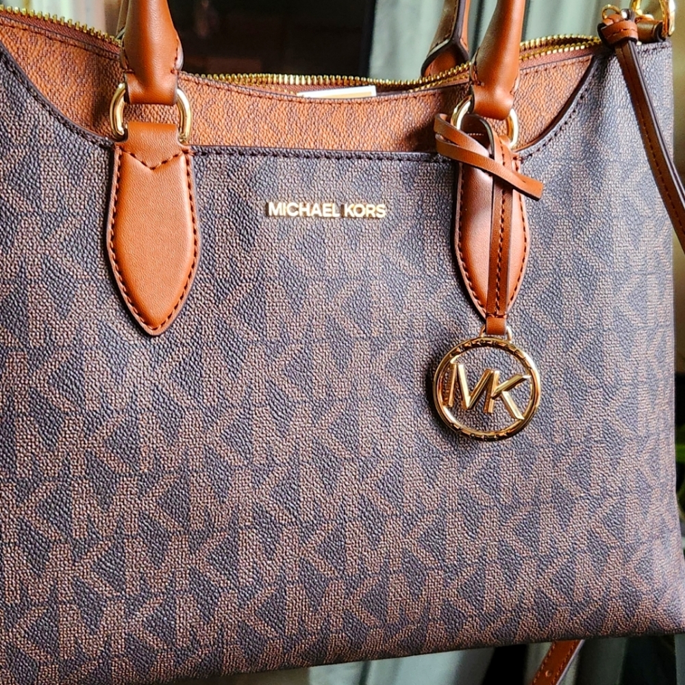 Michael kors purse